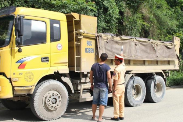 Tội “Lợi dụng ảnh hưởng đối với người có chức vụ, quyền hạn để trục lợi”